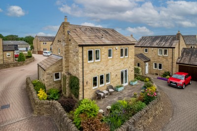 Manor Drive, Farnley Tyas, Huddersfield